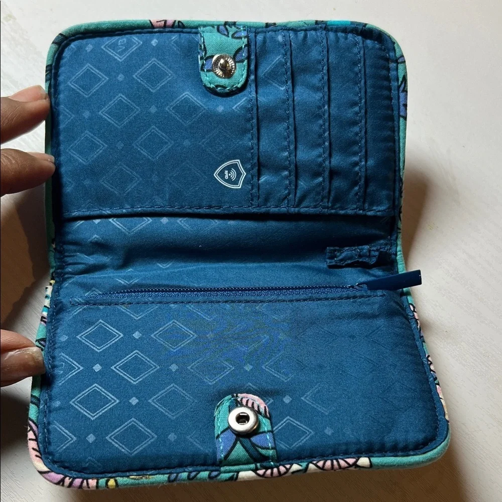 Vera Bradley Teal and Pink Quilted Wallet d05